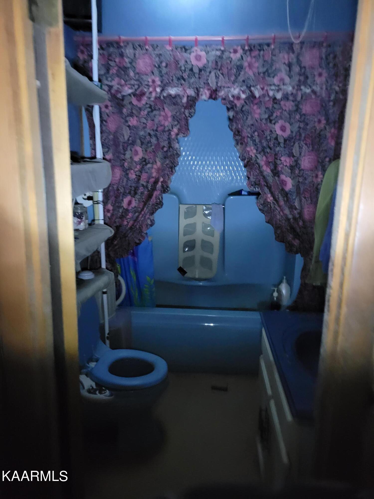 409 Jr Camp Road Monterey, TN 38574 - Photo 8 of 11 bath
