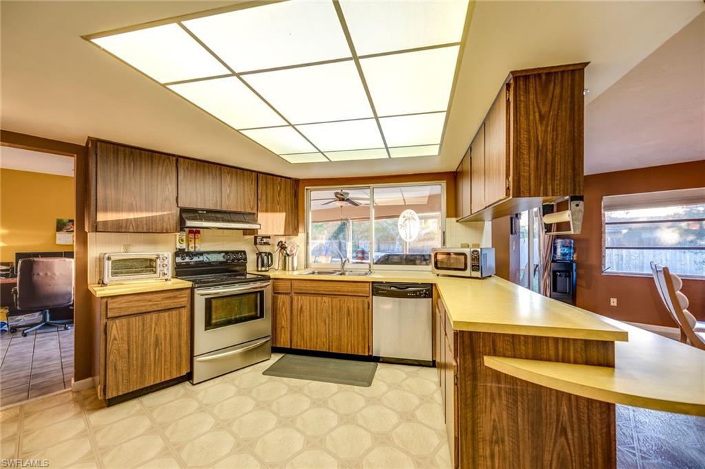 19054 Evergreen Road Fort Myers, FL 33967 - Photo 7 of 13 Gallery Image 7