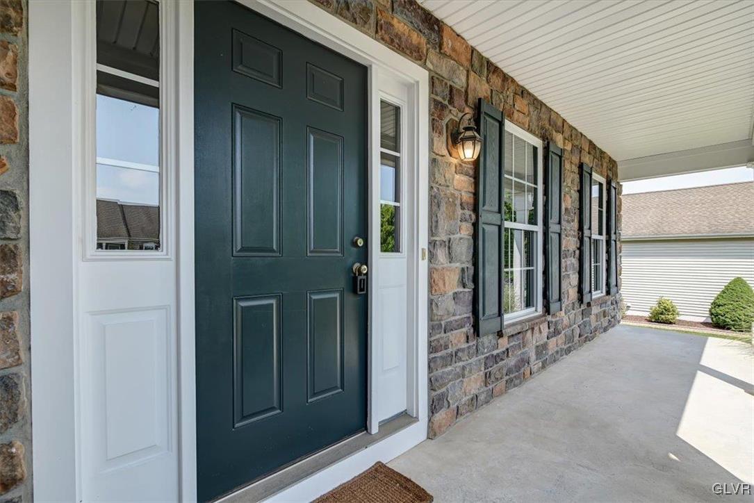 1364 Fox Ridge Easton, PA 18040 - Photo 4 of 49 Gallery Image 4