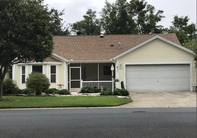 $379,000 | 1033 Oak Forest Drive, The Villages, FL 32162