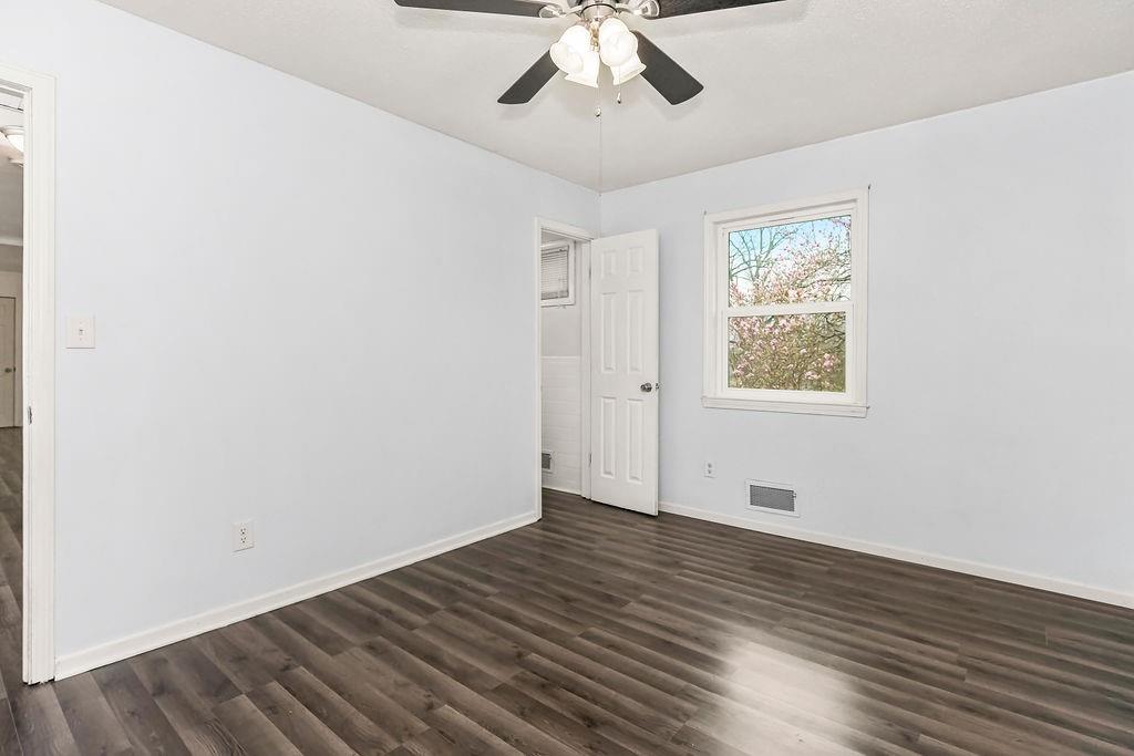 13419 Parker Avenue Grandview, MO 64030 - Photo 12 of 24