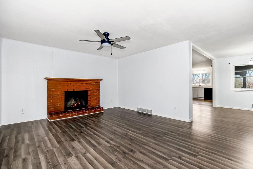 13419 Parker Avenue Grandview, MO 64030 - Photo 4 of 24