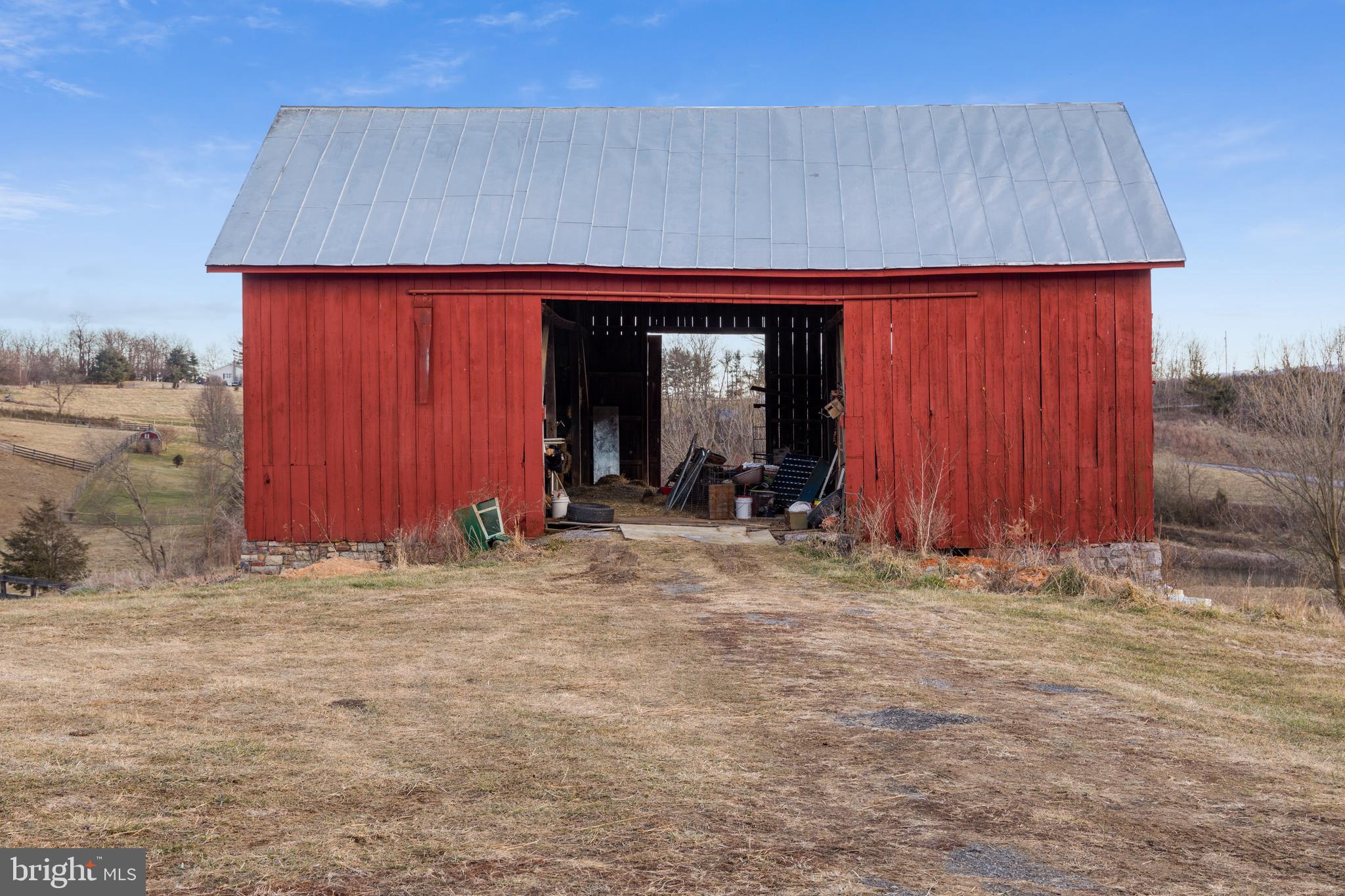 1503 Cottontown Road Strasburg, VA 22657 - Photo 18 of 42 Bank Barn