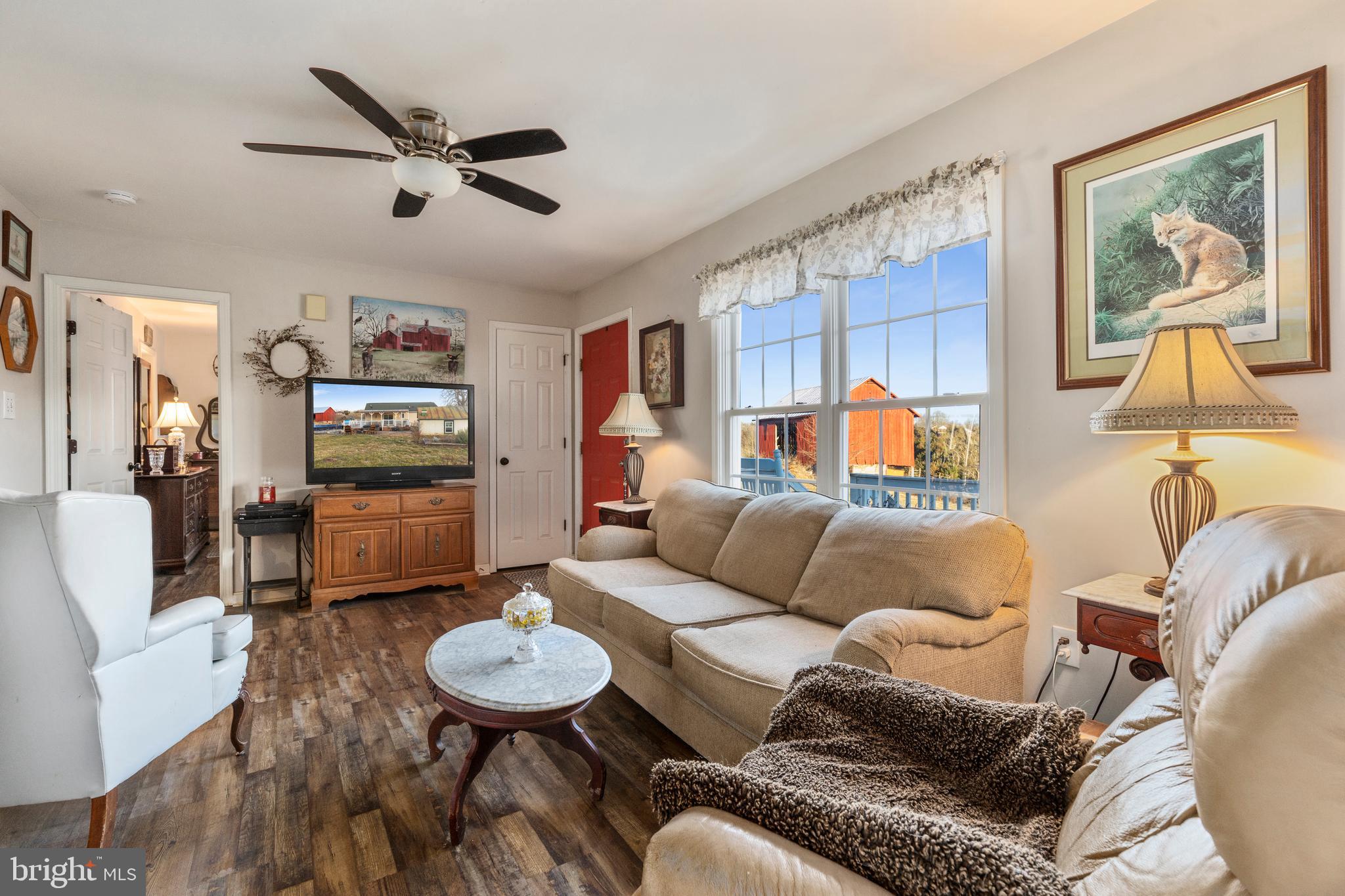1503 Cottontown Road Strasburg, VA 22657 - Photo 6 of 42 Living Room