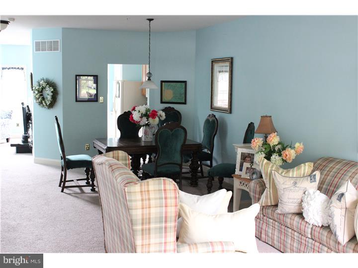 4639 Old Oak Road Doylestown, PA 18902 - Photo 2 of 10 Living Room