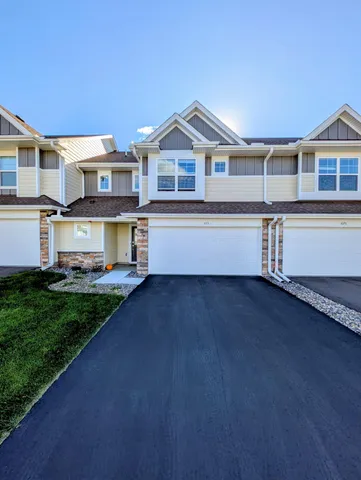 $2,570 | 1073 Jubert Drive, Medina, MN 55340