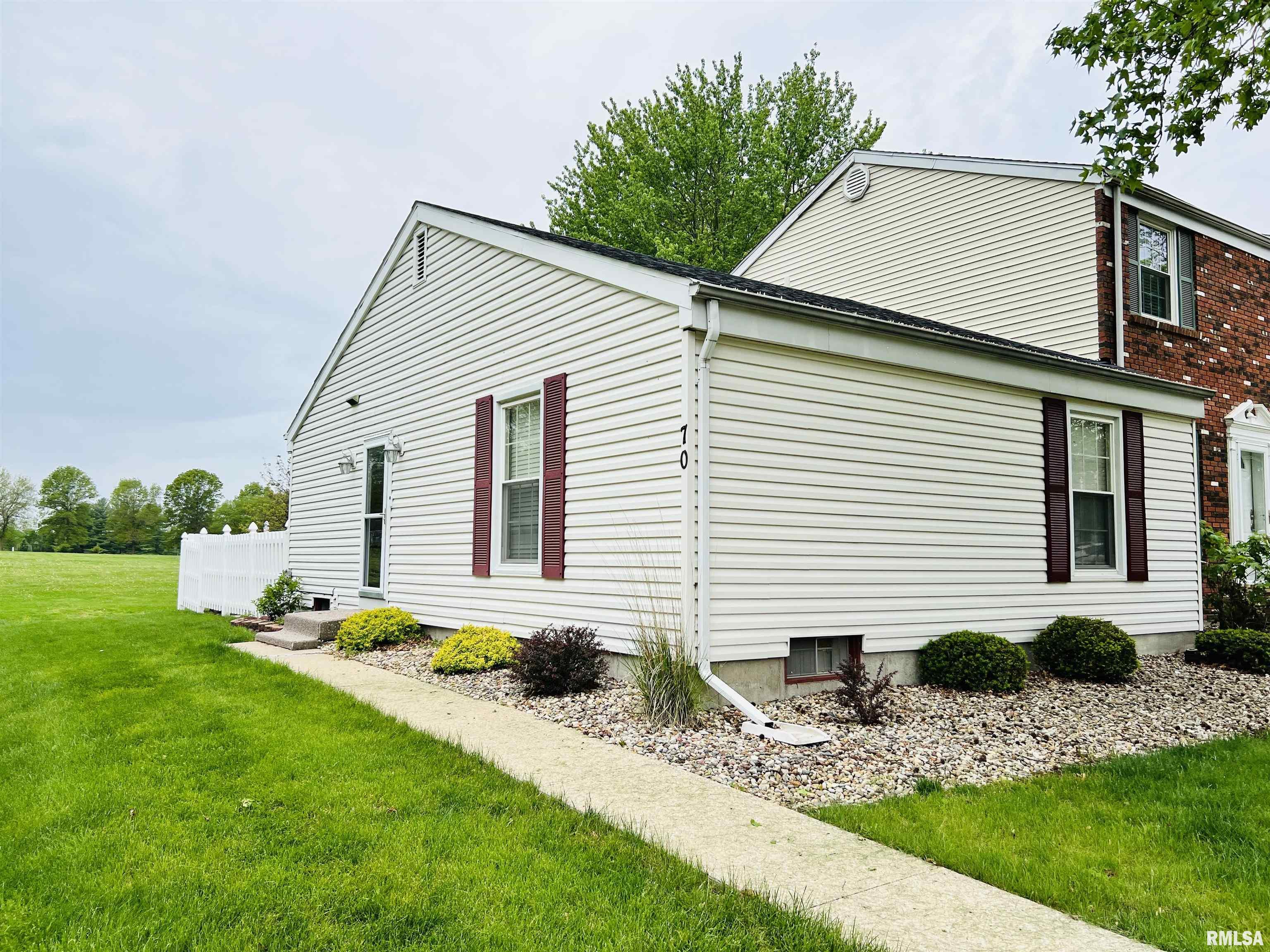 70 North Yorktown Road Macomb, IL 61455 - Photo 1 of 26 Gallery Image 1