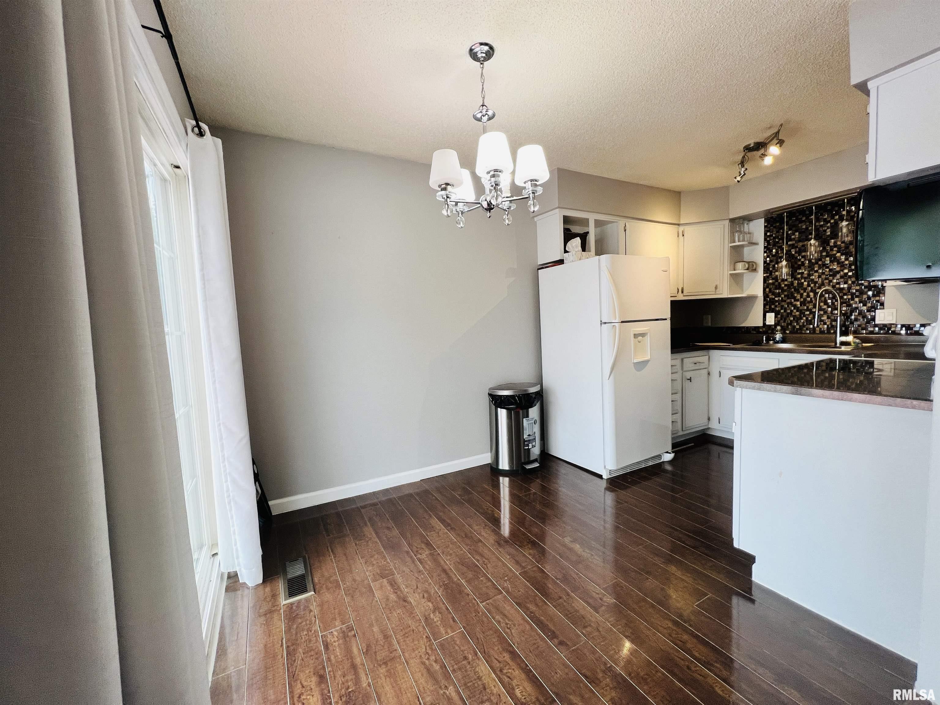 70 North Yorktown Road Macomb, IL 61455 - Photo 11 of 26 Gallery Image 11