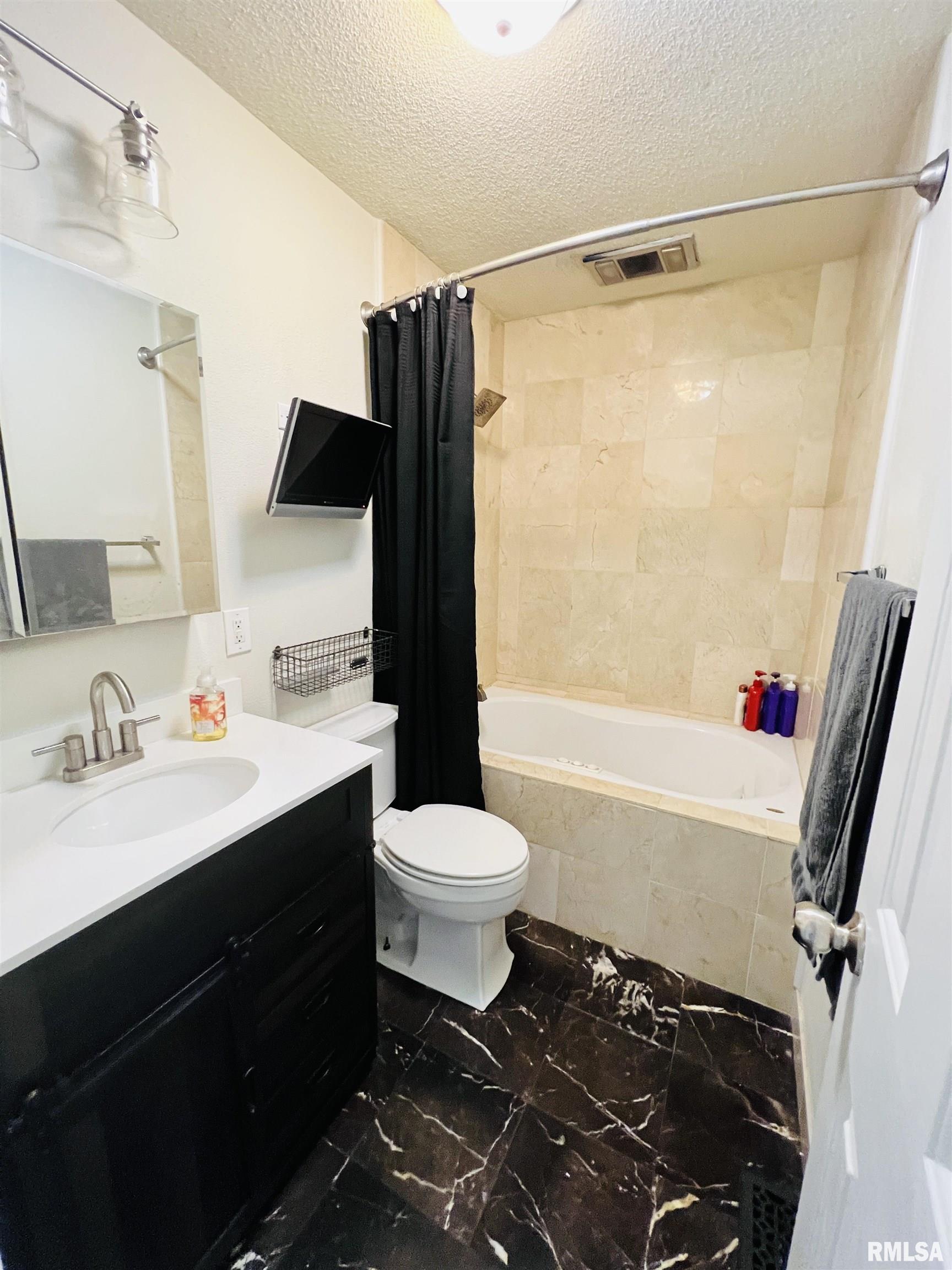 70 North Yorktown Road Macomb, IL 61455 - Photo 14 of 26 Gallery Image 14