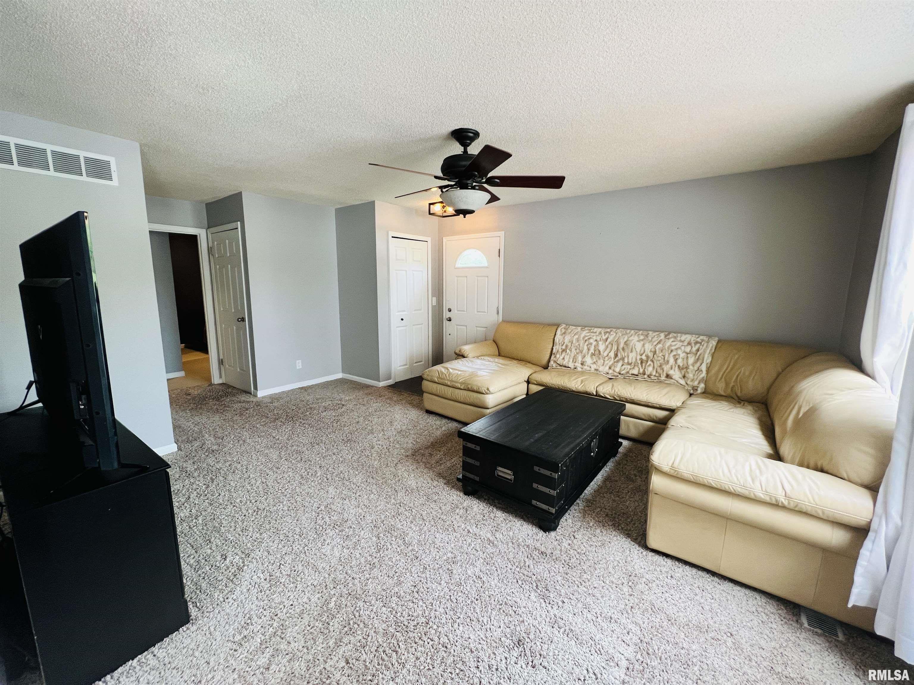 70 North Yorktown Road Macomb, IL 61455 - Photo 8 of 26 Gallery Image 8