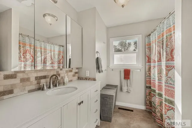 $355,000 | 931 Highway 39, Blackfoot, ID 83221