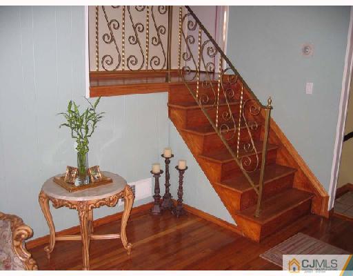 61 Albemarle Road Colonia, NJ 07067 - Photo 5 of 10 Gallery Image 5