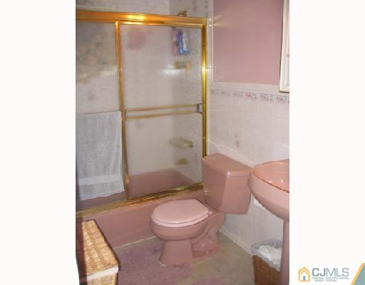 61 Albemarle Road Colonia, NJ 07067 - Photo 6 of 10 Gallery Image 6
