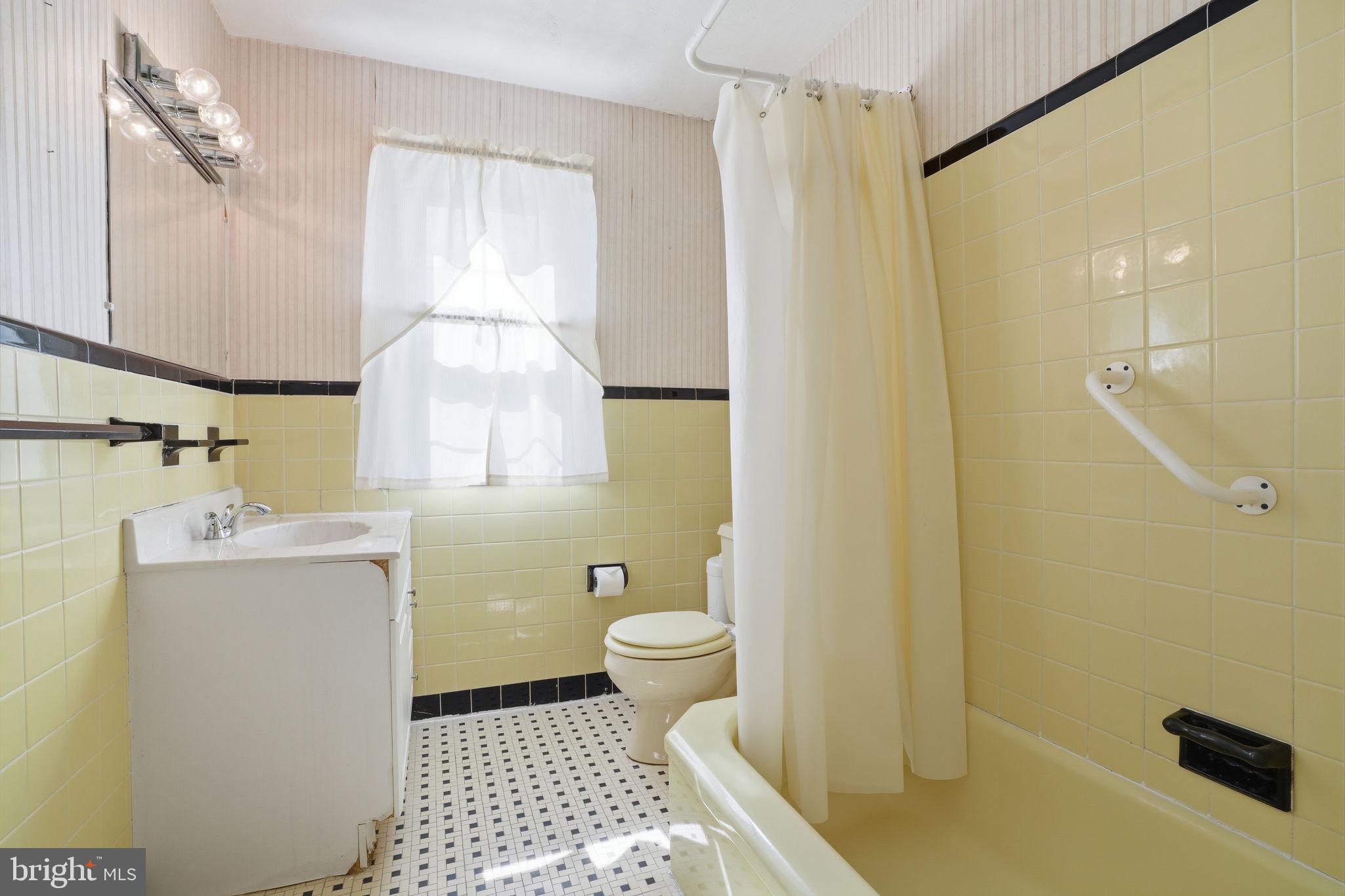 2035 Nester Street Philadelphia, PA 19115 - Photo 20 of 27 Charming vintage bathroom retreat.