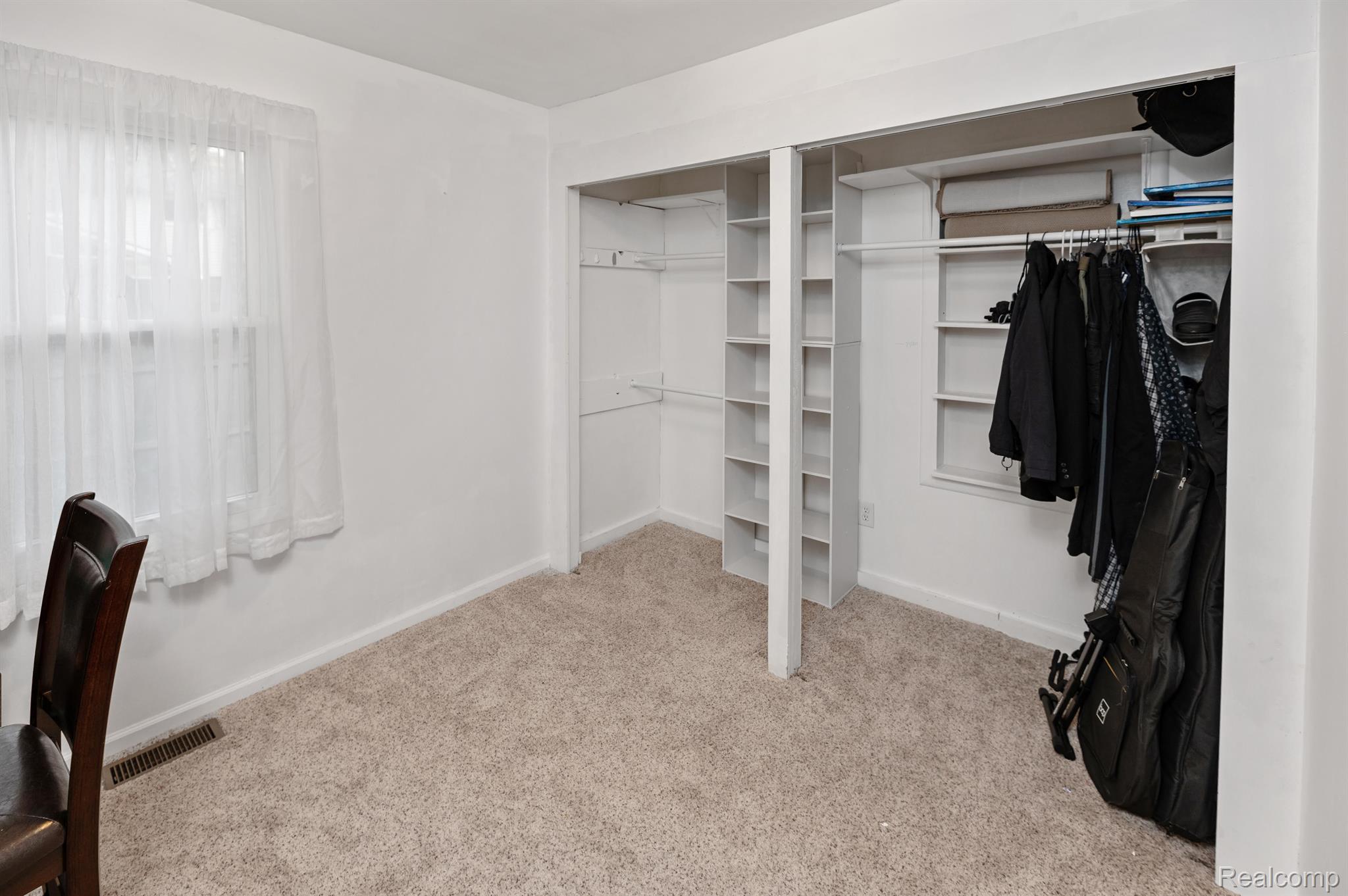 3665 Stephens Road Warren, MI 48091 - Photo 12 of 35 Gallery Image 12
