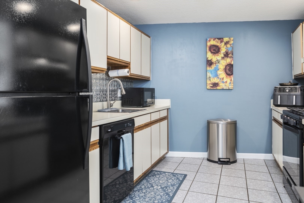 348 Rantoul Street, Unit 306 Beverly, MA 01915 - Photo 15 of 37 Gallery Image 15