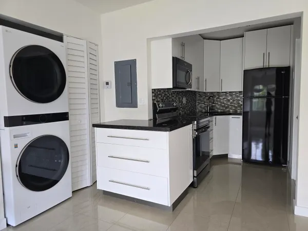 $243,900 | 201 Southeast 6th Avenue, Pompano Beach, FL 33060