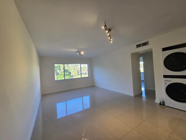 $243,900 | 201 Southeast 6th Avenue, Pompano Beach, FL 33060