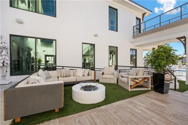 $15,500 | 275 Indies Way, Unit 403, Naples, FL 34110