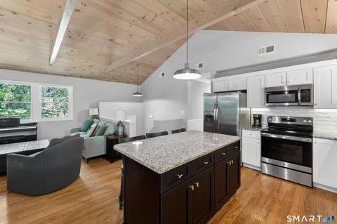 $610,000 | 14 Deerfield Drive, Newtown, CT 06482