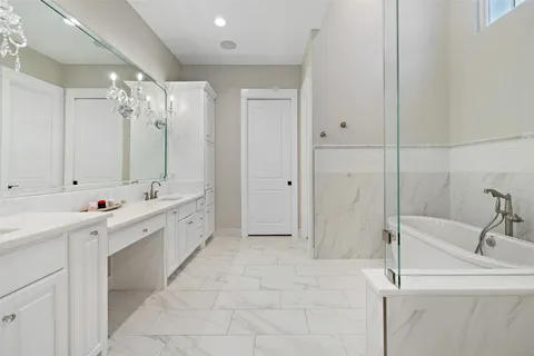 $2,150,000 | 19408 Los Alamitos Lane, Unit 14, Spicewood, TX 78669