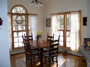 710 Sunset Road Stroudsburg, PA 18360 - Photo 7 of 15 Dining room