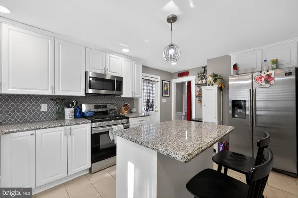 $380,000 | 20 West Pearl Street, Burlington, NJ 08016