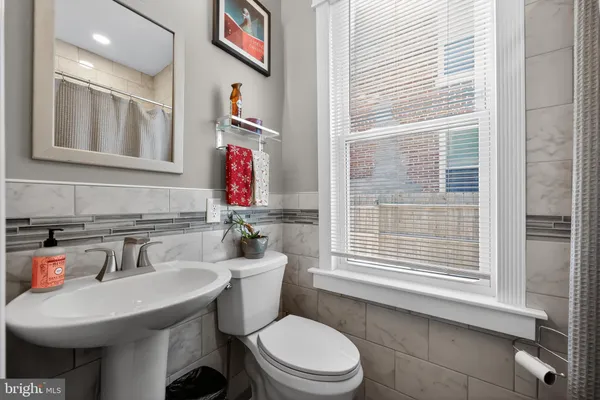$380,000 | 20 West Pearl Street, Burlington, NJ 08016