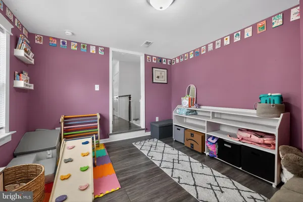 $380,000 | 20 West Pearl Street, Burlington, NJ 08016