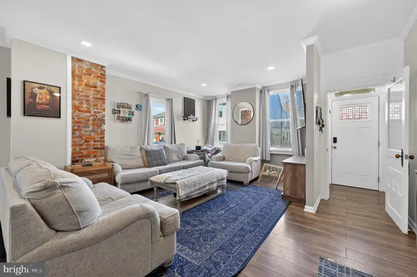 $380,000 | 20 West Pearl Street, Burlington, NJ 08016