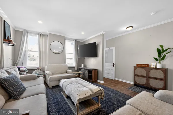 $380,000 | 20 West Pearl Street, Burlington, NJ 08016