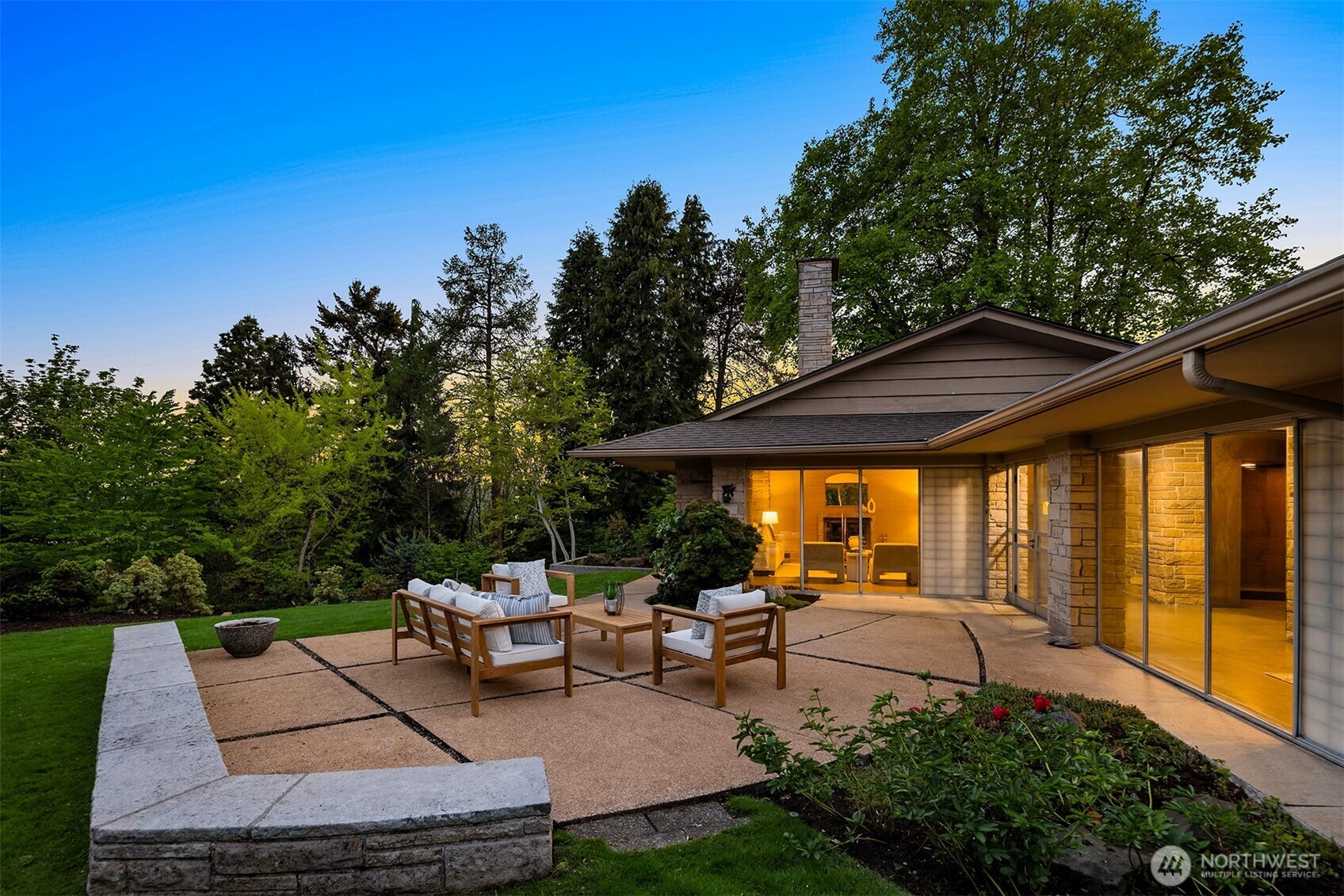 3704 48th Avenue Northeast Seattle, WA 98105 - Photo 9 of 40