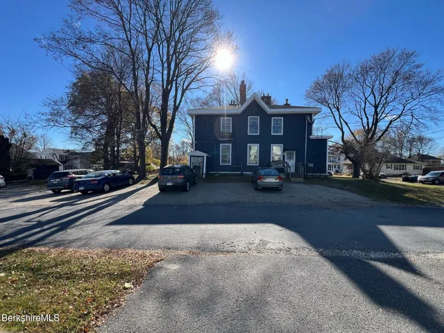 $1,300 | 40 Perrine Avenue, Unit 1, Pittsfield, MA 01201