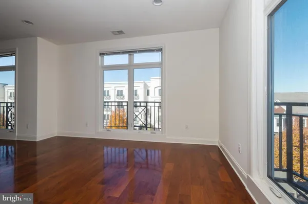 $2,850 | 2 North Commerce Square, Unit 302, Trenton, NJ 08691