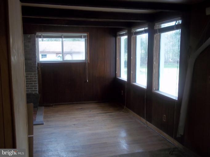 10504 North Keys Road Brandywine, MD 20613 - Photo 16 of 17 BR/DEN hdwd floors