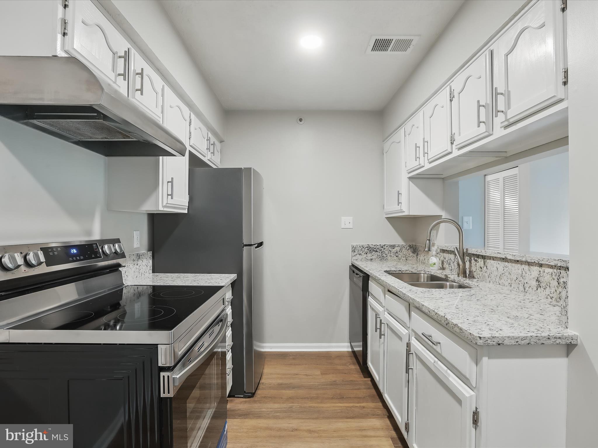 6435 Greenfield Road, Unit 1210 Elkridge, MD 21075 - Photo 13 of 30 Kitchen - Stainless Steel Appliances