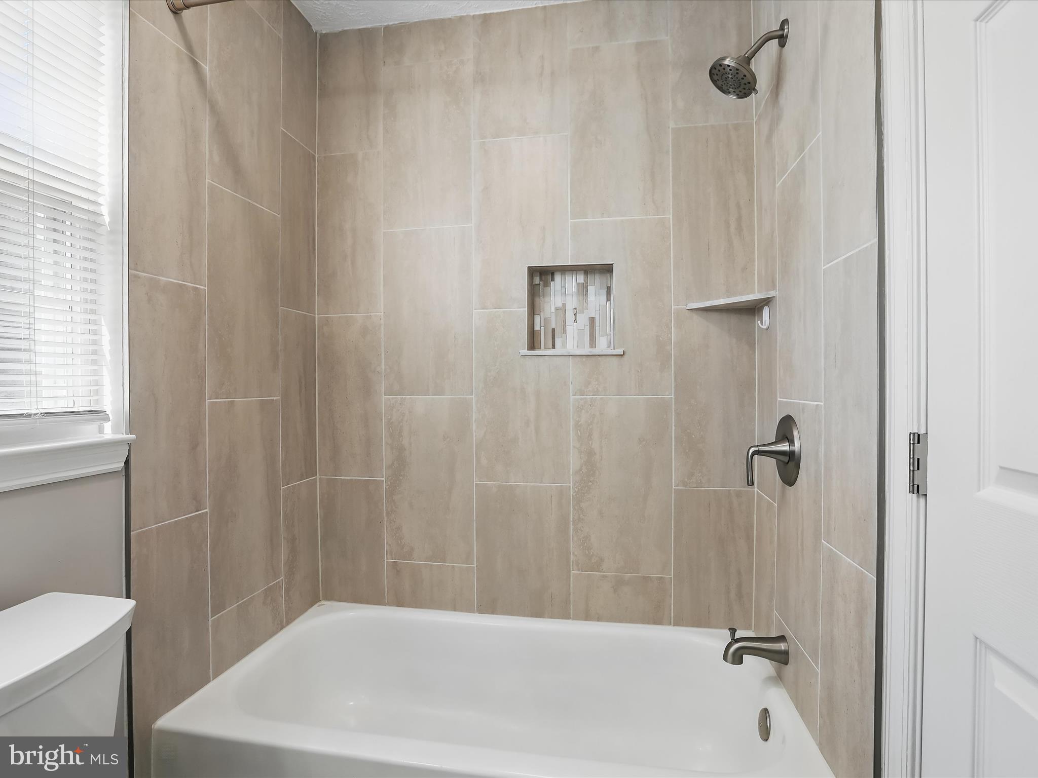 6435 Greenfield Road, Unit 1210 Elkridge, MD 21075 - Photo 20 of 30 Full Bath