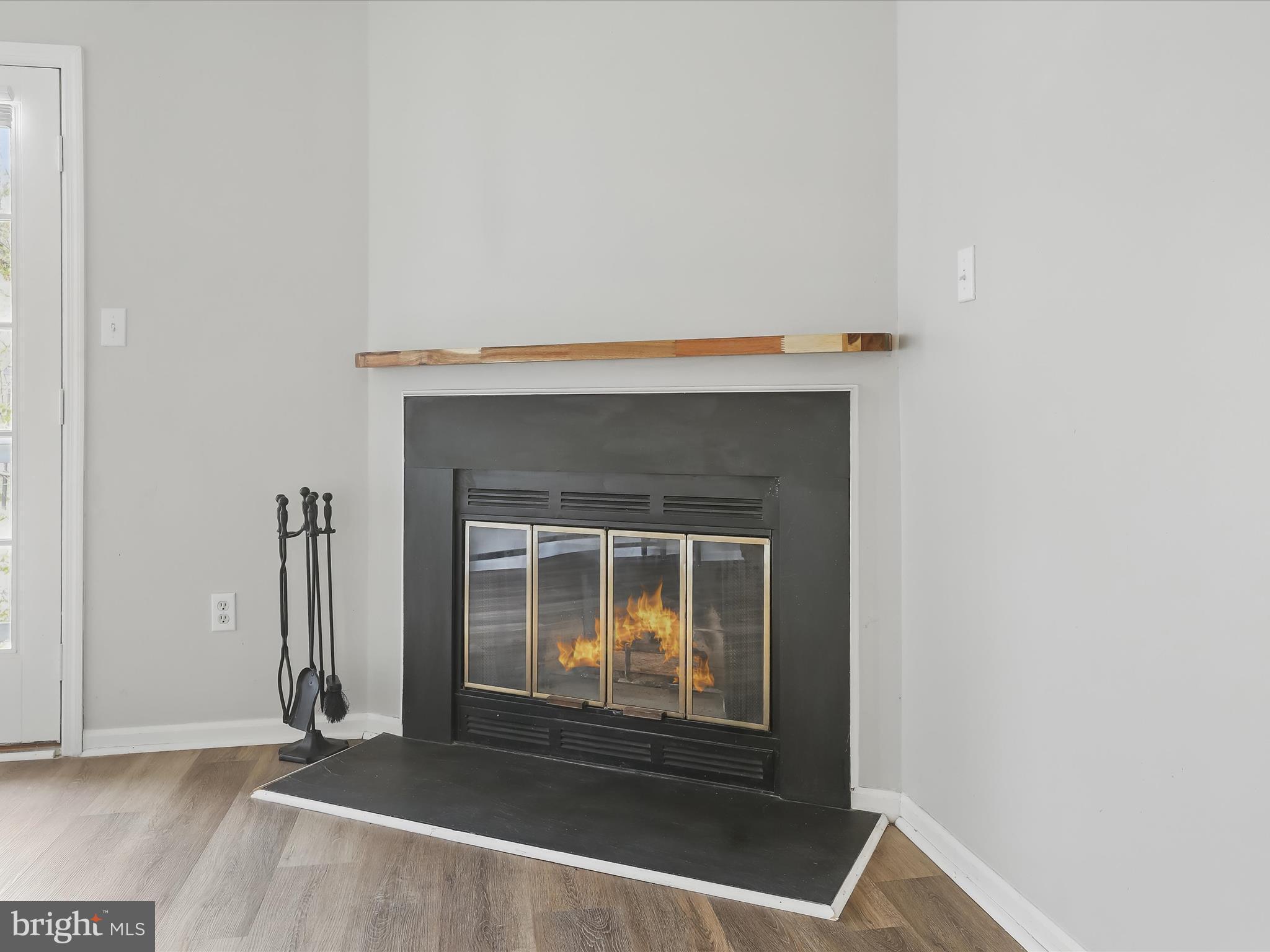 6435 Greenfield Road, Unit 1210 Elkridge, MD 21075 - Photo 10 of 30 Fireplace