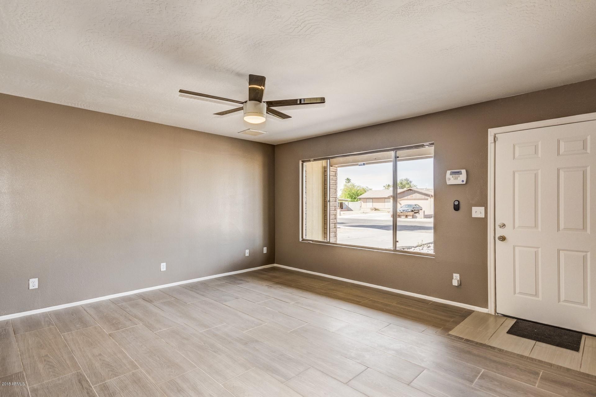 7227 West Hatcher Road Peoria, AZ 85345 - Photo 4 of 21 0006-Hatcher (6)