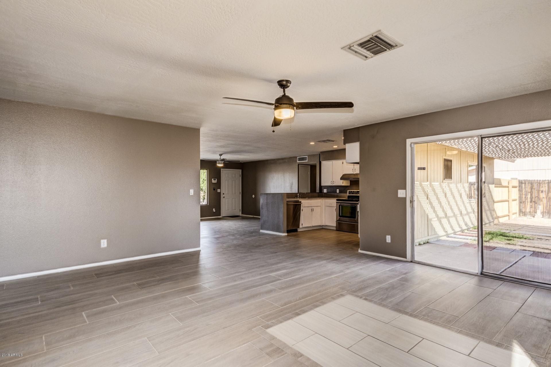 7227 West Hatcher Road Peoria, AZ 85345 - Photo 6 of 21 0010-Hatcher (9)