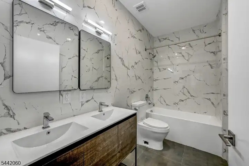 2 Flanders Road, Unit 520 Netcong, NJ 07857 - Photo 11 of 31