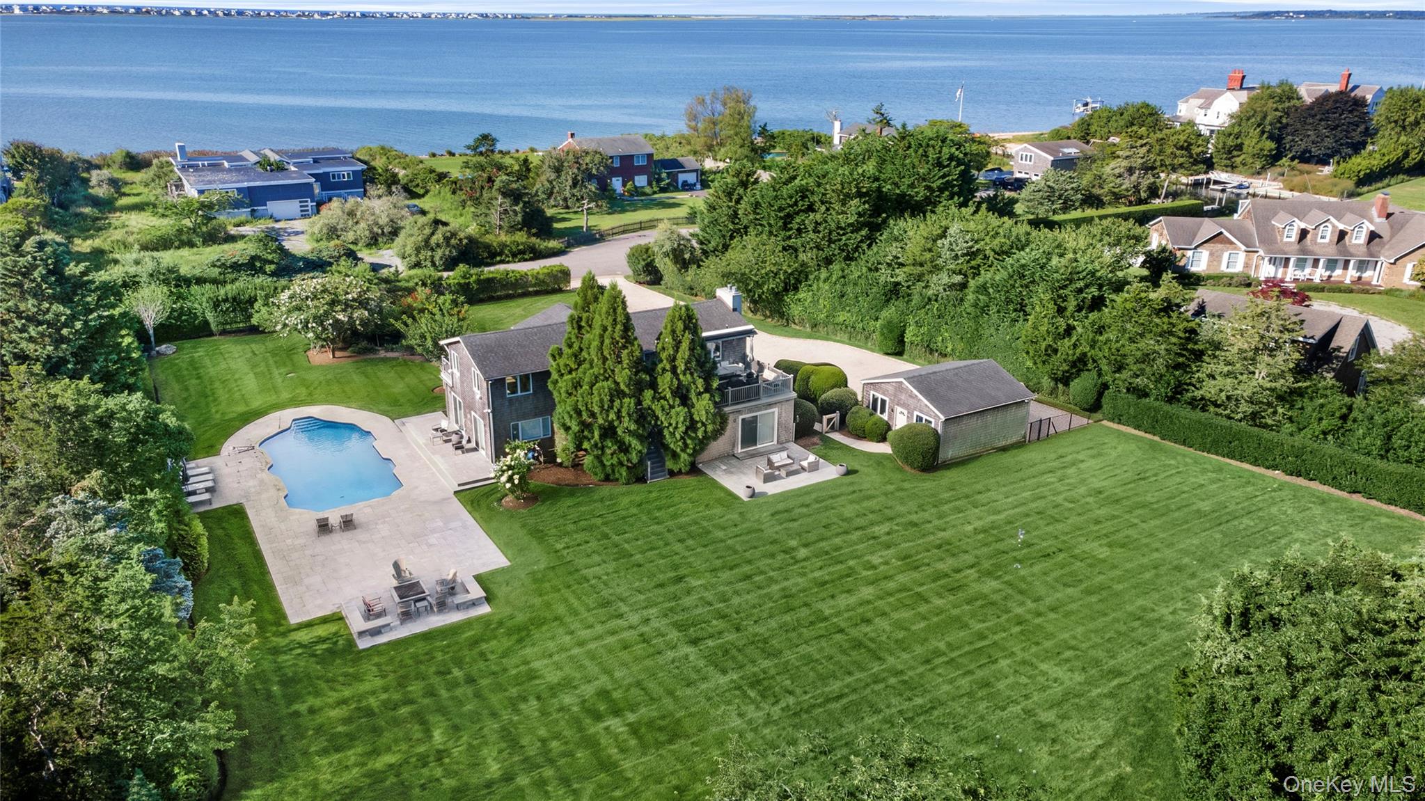 4 Bayberry Lane Remsenburg, NY 11960 - Photo 7 of 26 Gallery Image 7
