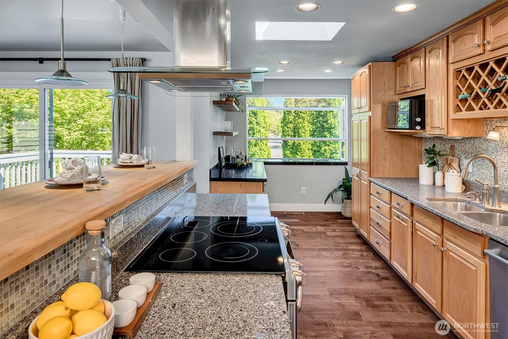 11918 Northeast 159th Street Bothell, WA 98011 - Photo 13 of 39
