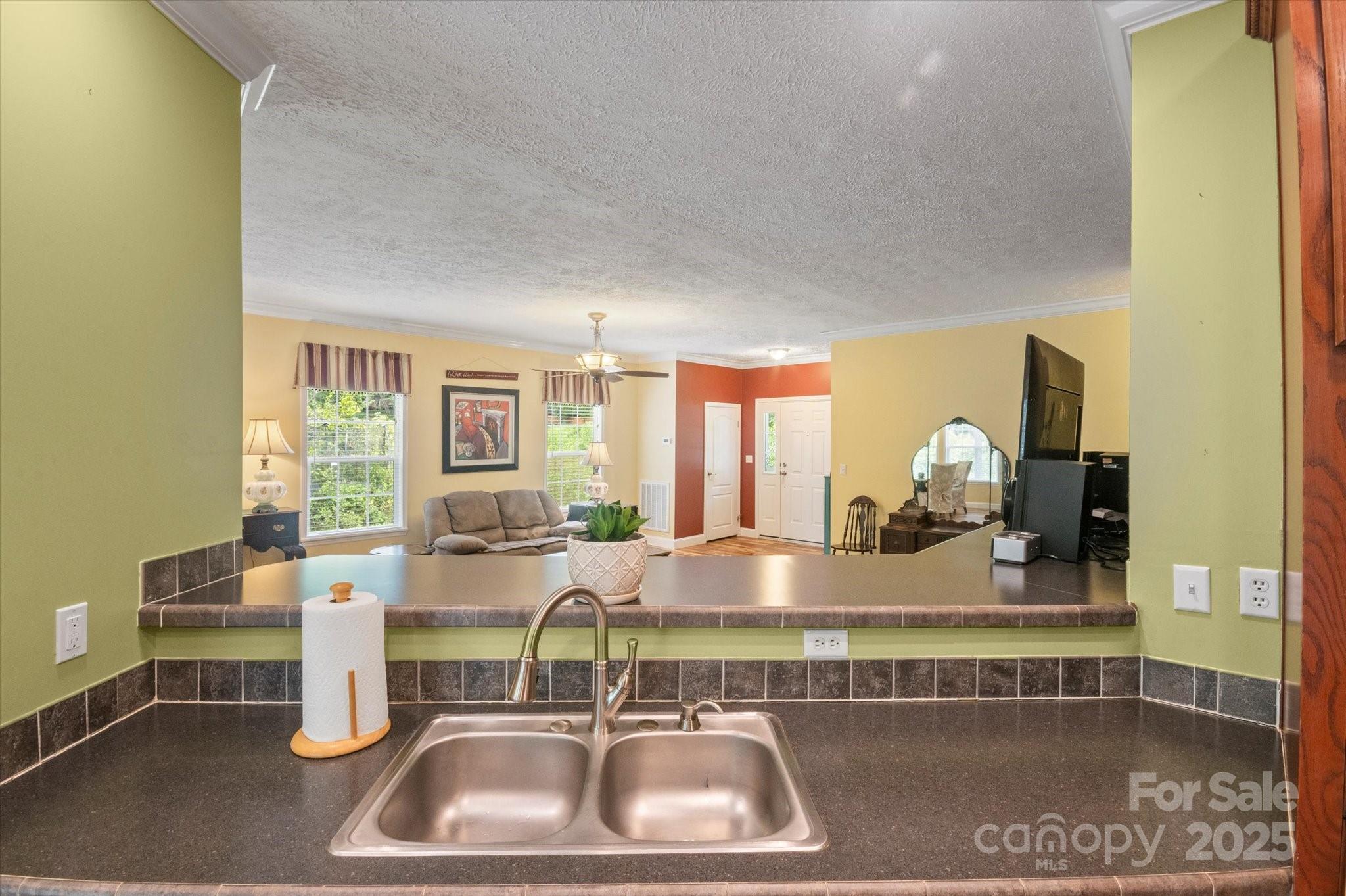142 Pinners Cove Road Asheville, NC 28803 - Photo 12 of 37 Gallery Image 12