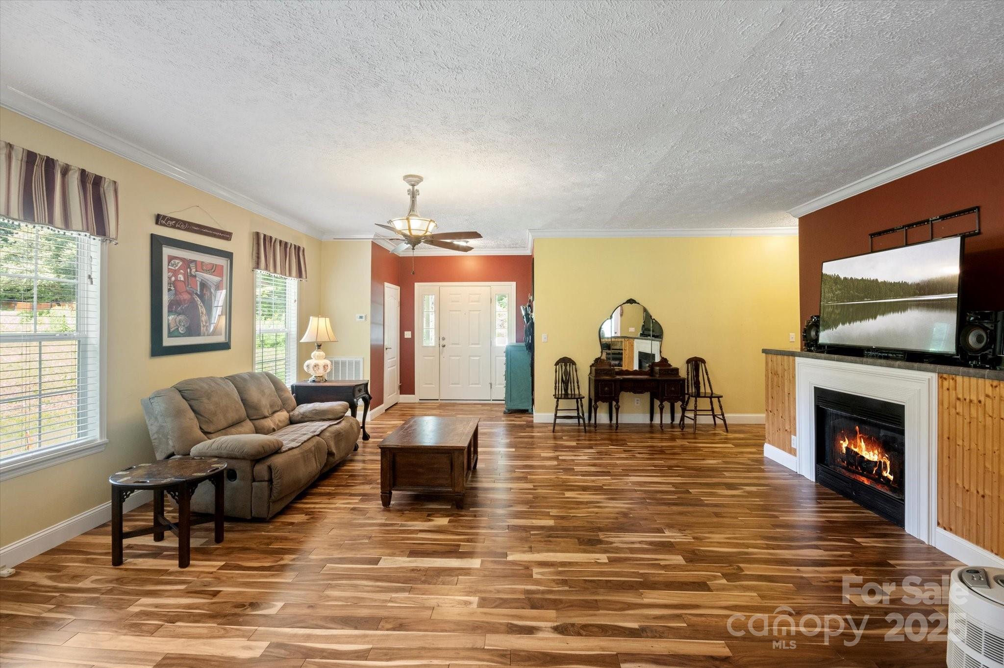 142 Pinners Cove Road Asheville, NC 28803 - Photo 13 of 37 Gallery Image 13