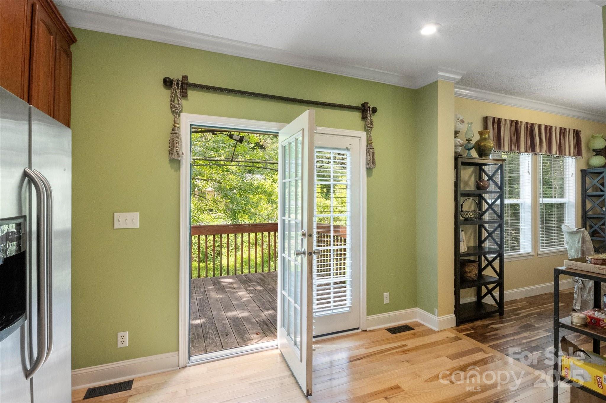 142 Pinners Cove Road Asheville, NC 28803 - Photo 9 of 37 Gallery Image 9