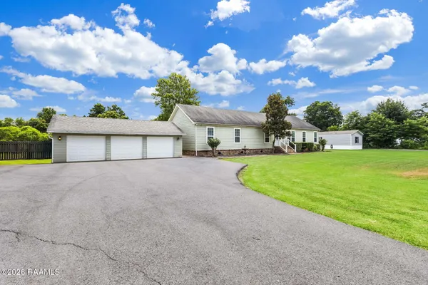 $348,000 | 1033 Deanna Lane, Broussard, LA 70518