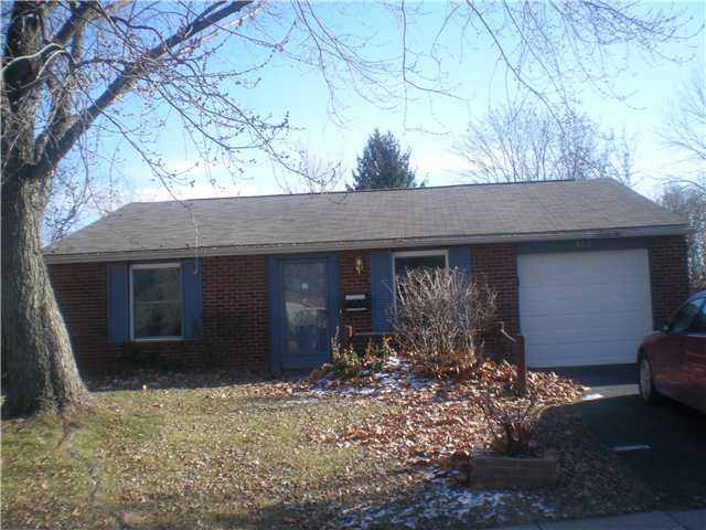 812 Eliots Oak Road Columbus, OH 43228 - Photo 1 of 7