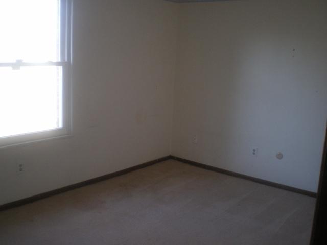812 Eliots Oak Road Columbus, OH 43228 - Photo 6 of 7