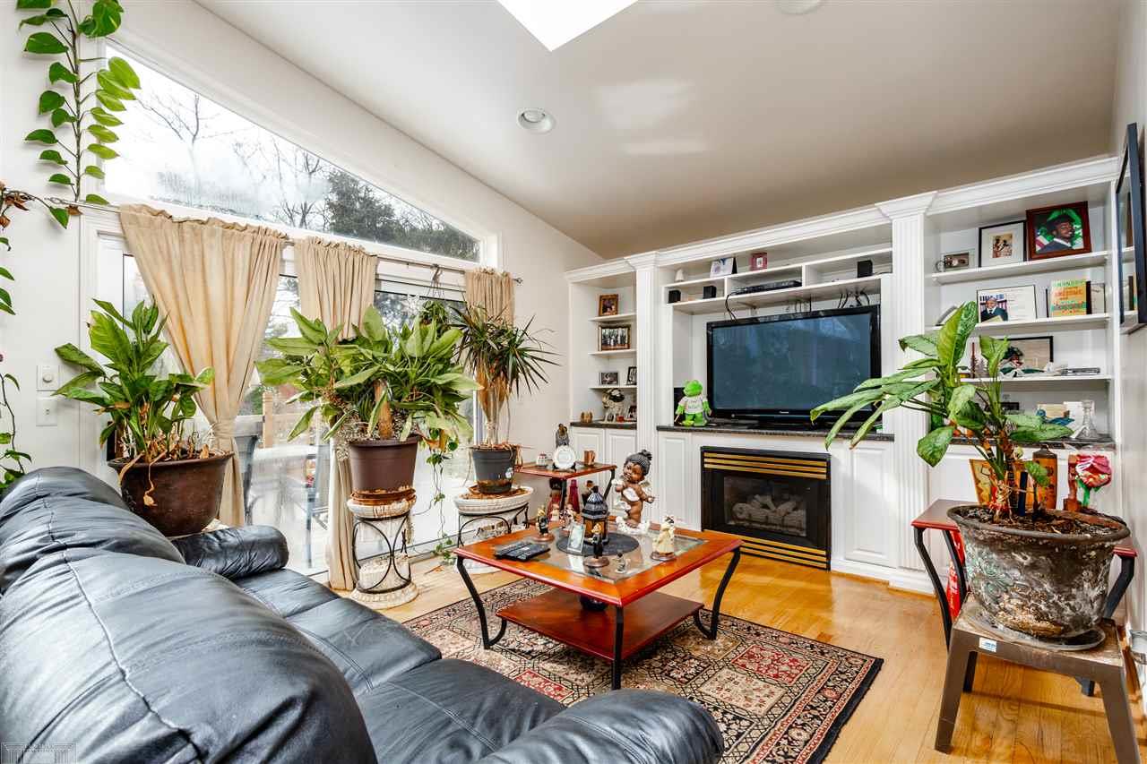 1131 North Renaud Road Grosse Pointe Woods, MI 48236 - Photo 13 of 46